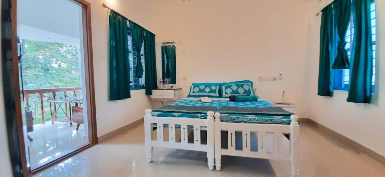 الشقق الفندقية فاركَالافي  Blue Sophy Residency المظهر الخارجي الصورة
