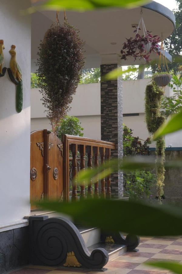 الشقق الفندقية فاركَالافي  Blue Sophy Residency المظهر الخارجي الصورة