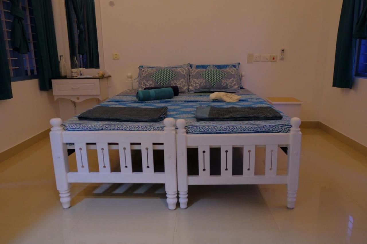 الشقق الفندقية فاركَالافي  Blue Sophy Residency المظهر الخارجي الصورة