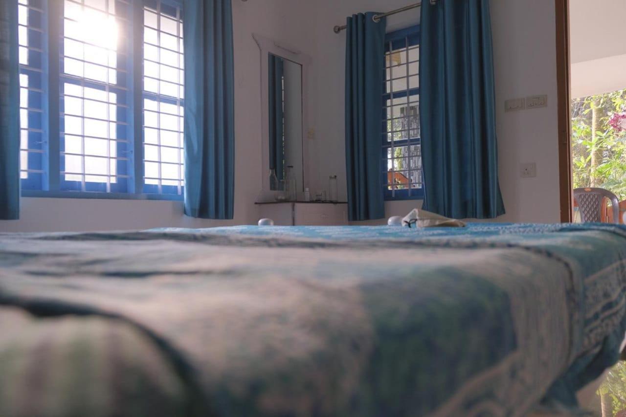 الشقق الفندقية فاركَالافي  Blue Sophy Residency المظهر الخارجي الصورة