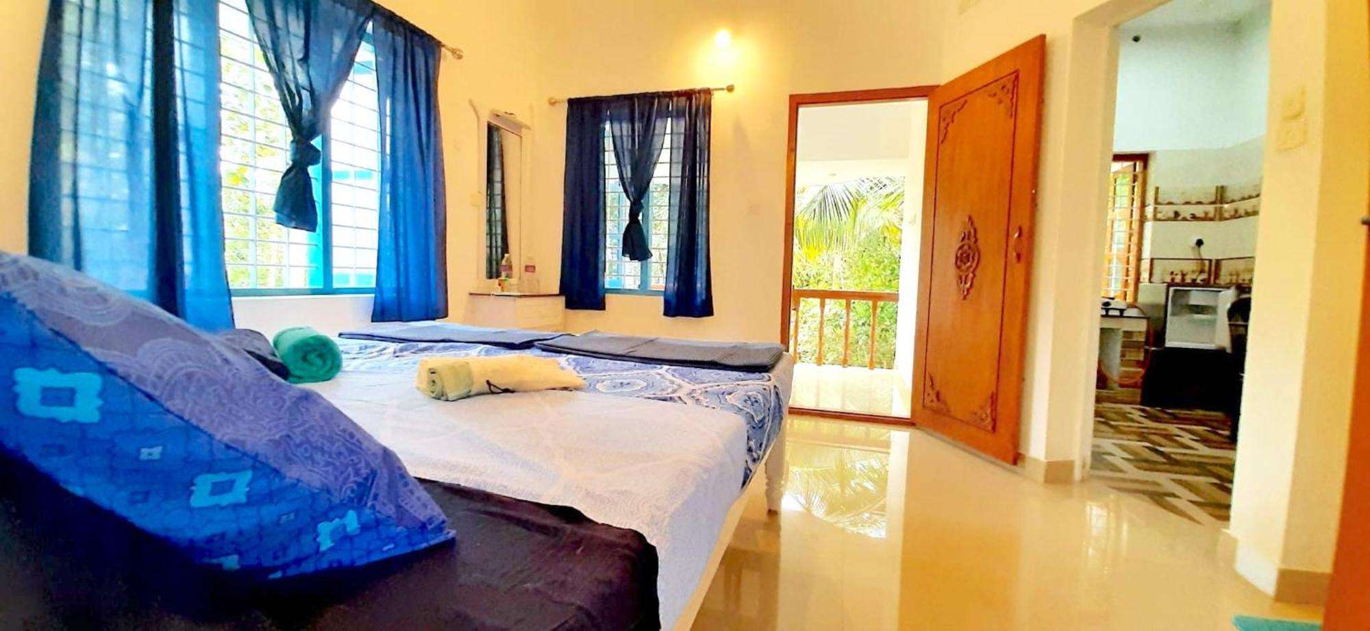 الشقق الفندقية فاركَالافي  Blue Sophy Residency المظهر الخارجي الصورة