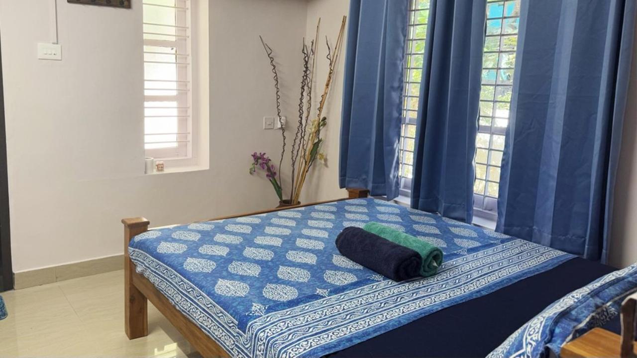الشقق الفندقية فاركَالافي  Blue Sophy Residency المظهر الخارجي الصورة