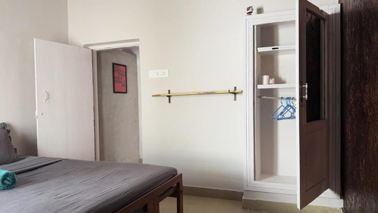 الشقق الفندقية فاركَالافي  Blue Sophy Residency المظهر الخارجي الصورة